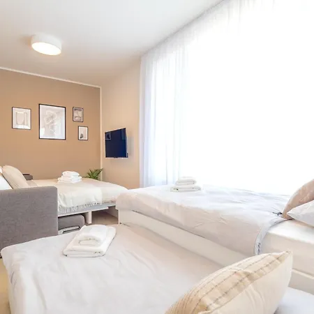 Apartmán Bright 2br - 4th Floor, Balcony, Free Parking By Gravity *