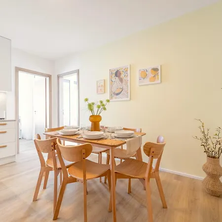 Bright 2br - 4th Floor, Balcony, Free Parking By Gravity * Praha