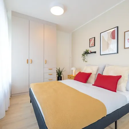 Bright 2br - 4th Floor, Balcony, Free Parking By Gravity Apartmán *
