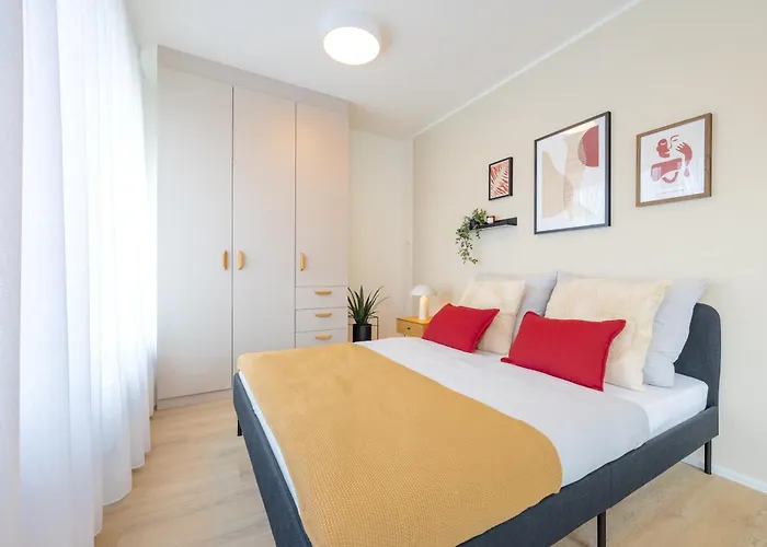 Bright 2br - 4th Floor, Balcony, Free Parking By Gravity Apartmán *