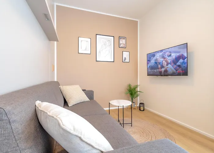 Bright 2br - 4th Floor, Balcony, Free Parking By Gravity Apartmán Praha