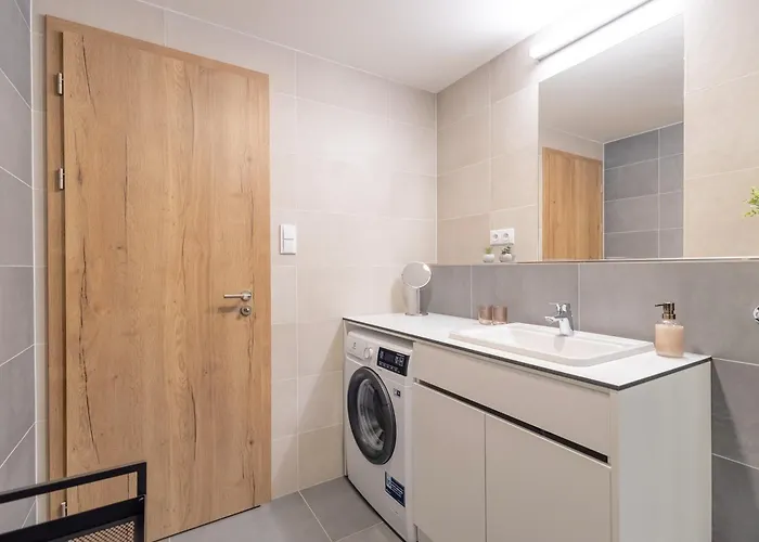 Apartmán Bright 2br - 4th Floor, Balcony, Free Parking By Gravity Praha