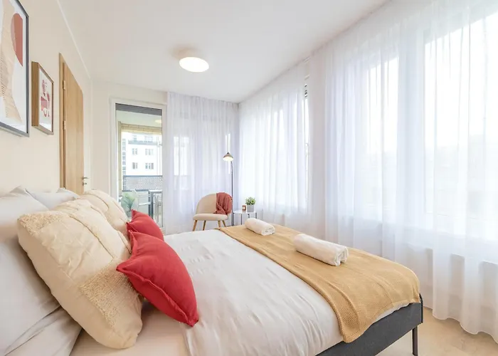 Apartmán Bright 2br - 4th Floor, Balcony, Free Parking By Gravity *