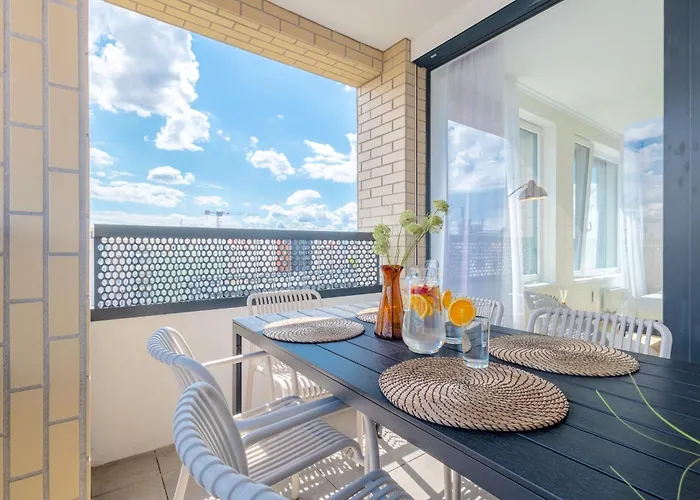 Bright 2br - 4th Floor, Balcony, Free Parking By Gravity * Prague